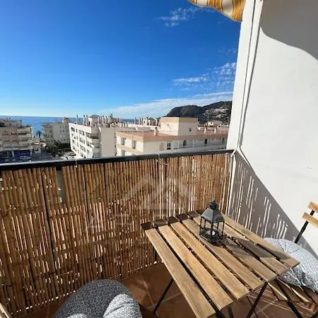 Apartment 5 Square