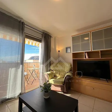 Apartment 5 Square